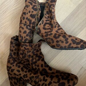 Cheeta booties size 8.5 worn only twice!